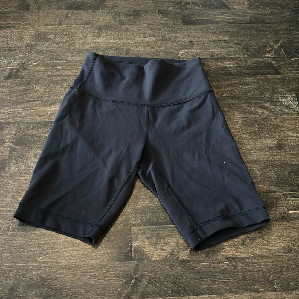 Lululemon wonder under shorts size 4